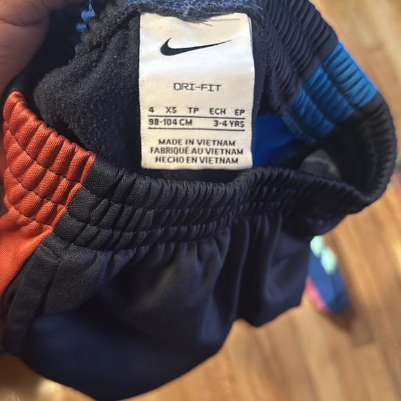 Nike Set - Picture 3 of 4